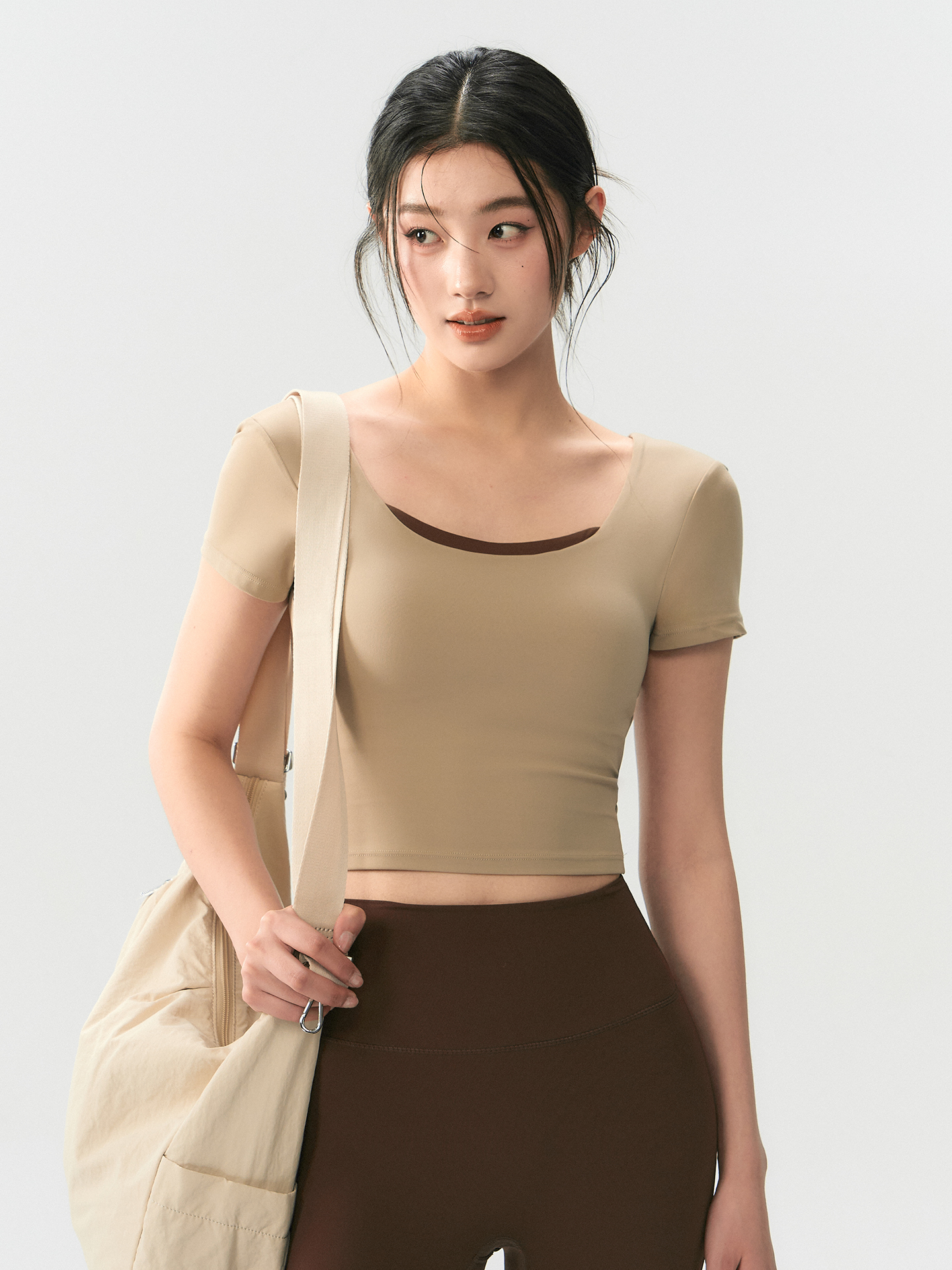 Yoga Clothes with Chest Pad Be - Yoga Fitness Training のレビューと価格